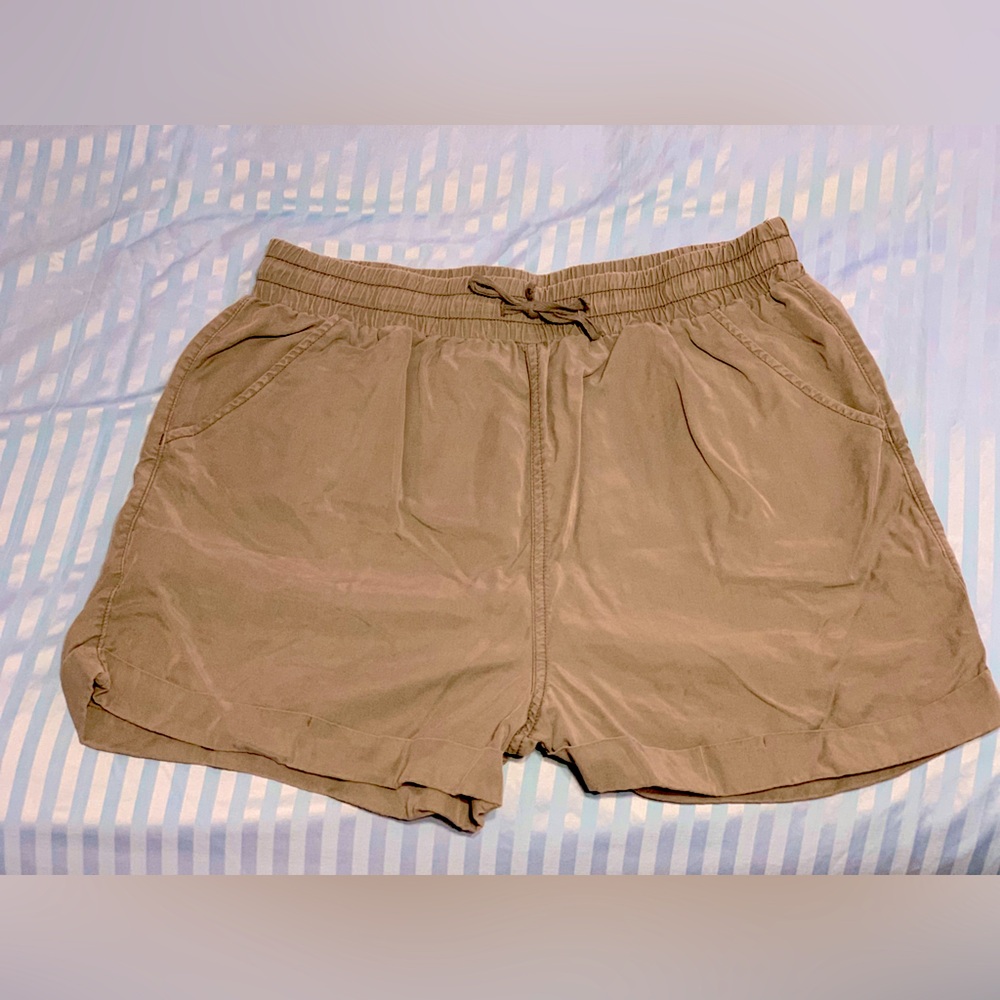 Universal Threads by Good Co. Sage Shorts